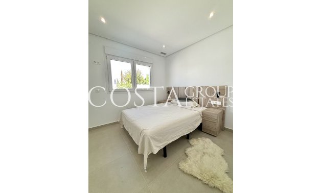 Nowy budynek - Willa -
Benijofar