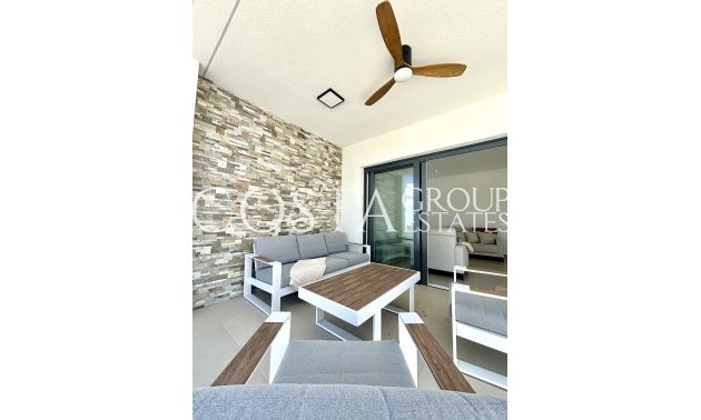 Nowy budynek - Willa -
Benijofar