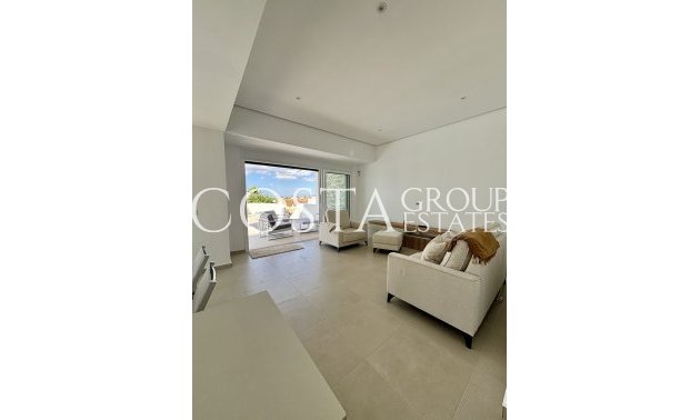 Nowy budynek - Willa -
Benijofar