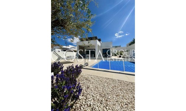 Nowy budynek - Willa -
Benijofar