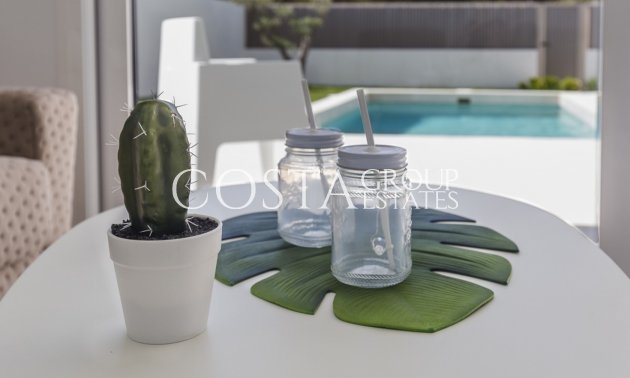 Neue Gebäude - Villa -
San Javier