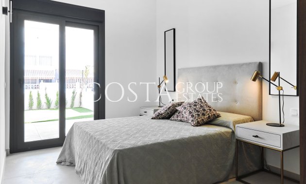 Neue Gebäude - high-bungalow -
Torrevieja - Centro