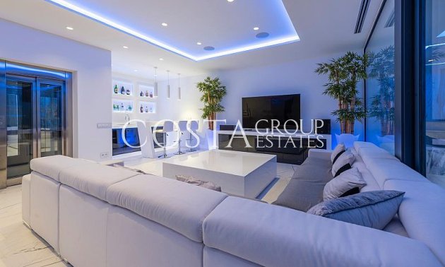 Neue Gebäude - Villa -
Calpe