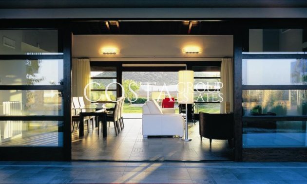 Neue Gebäude - Villa -
Peraleja Golf