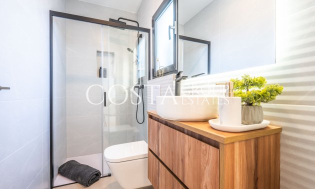 Neue Gebäude - detached -
Torre-Pacheco