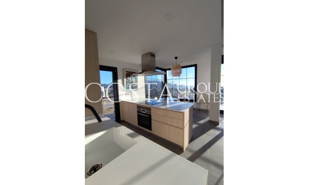 Neue Gebäude - Villa -
Polop