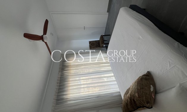 Neue Gebäude - Villa -
Polop