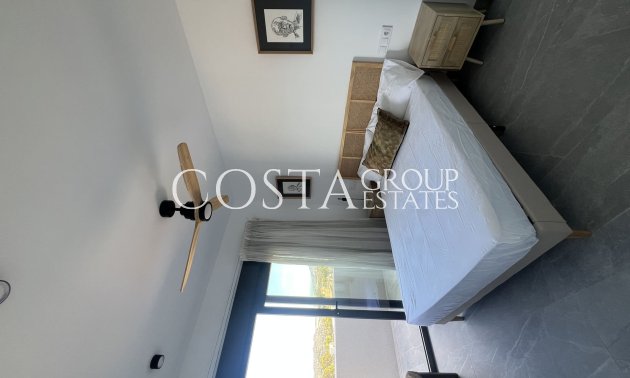 Neue Gebäude - Villa -
Polop