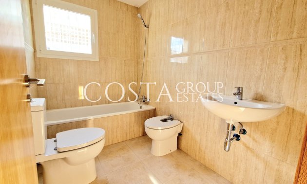 New Build - detached -
Purias