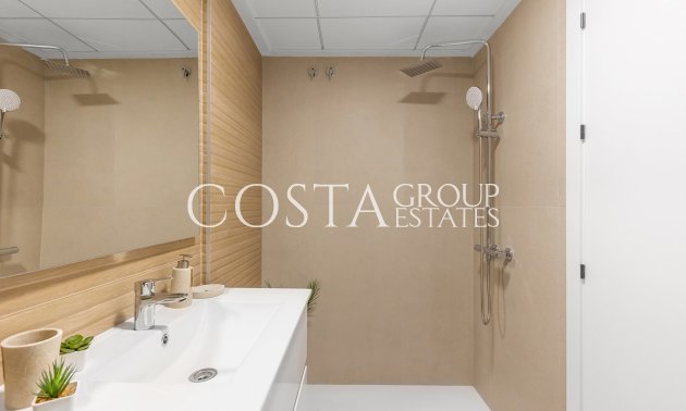 New Build - semi-detached -
Rafal