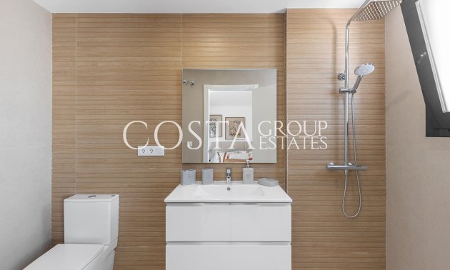 New Build - semi-detached -
Rafal