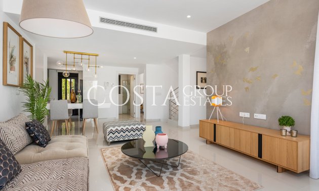 Nowy budynek - Willa -
Playa Paraiso