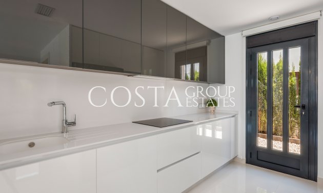 Nowy budynek - Willa -
Playa Paraiso