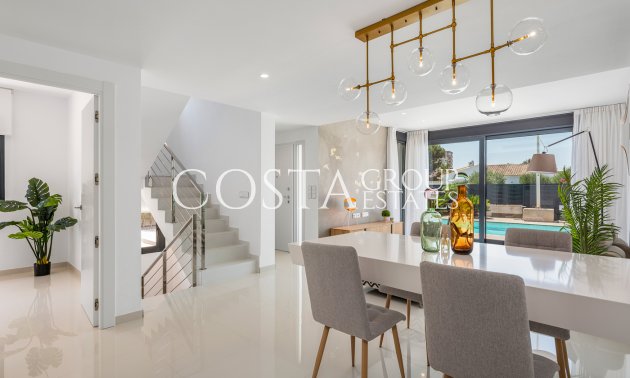 Nowy budynek - Willa -
Playa Paraiso