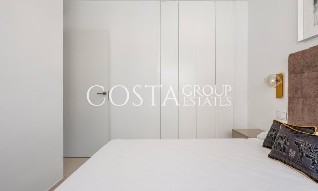 Nowy budynek - Willa -
Playa Paraiso