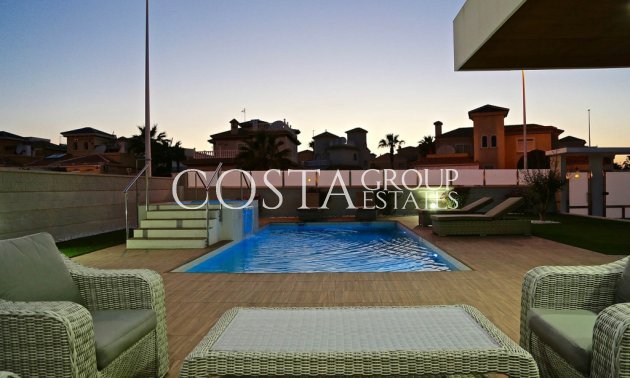 New Build - Villa -
Dehesa de Campoamor