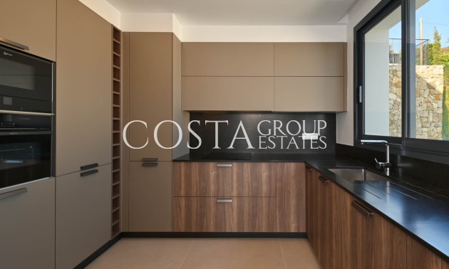 Nowy budynek - Willa -
Calpe