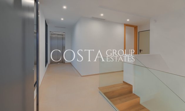 Nowy budynek - Willa -
Calpe