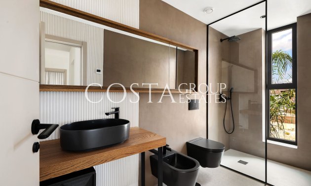 Neue Gebäude - Villa -
La Nucía