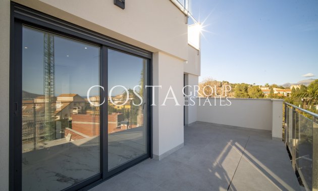 Neue Gebäude - Villa -
Coloma