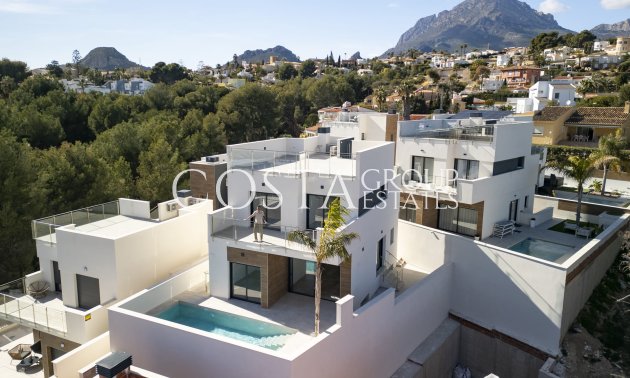 Neue Gebäude - Villa -
Coloma