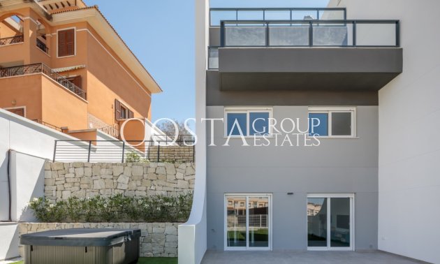 Neue Gebäude - Villa -
Finestrat