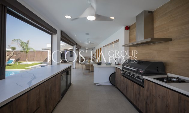 Neue Gebäude - Villa -
Jerónimo y Avileses