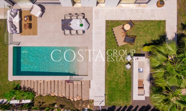 Nowy budynek - Willa -
Las Colinas Golf