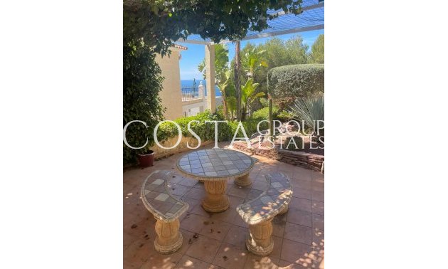 Neue Gebäude - Villa -
Altea