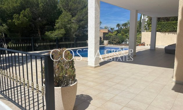 Neue Gebäude - Villa -
Altea