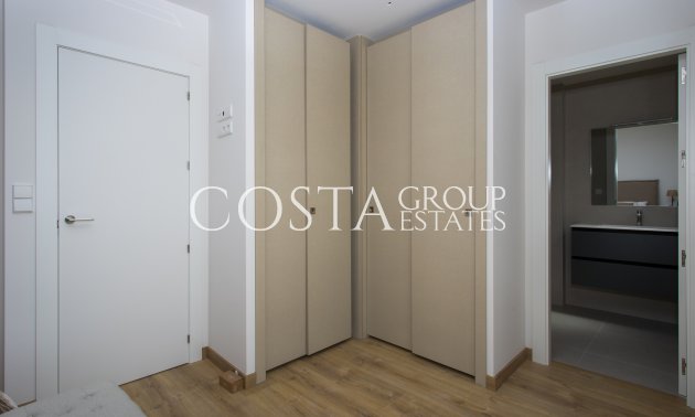 Nowy budynek - Willa -
Monforte del Cid