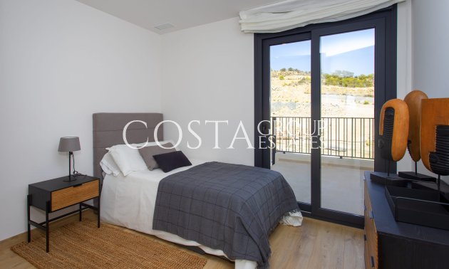 Nowy budynek - Willa -
Monforte del Cid