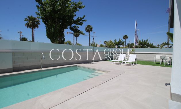 Neue Gebäude - Villa -
Pilar de la Horadada - Pilar De La Horadada