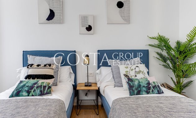 Nowy budynek - Willa -
Finestrat