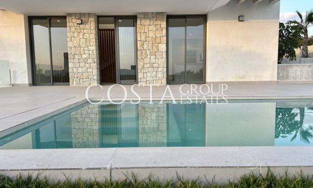 Neue Gebäude - Villa -
Finestrat