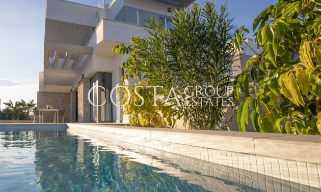 Neue Gebäude - Villa -
Finestrat