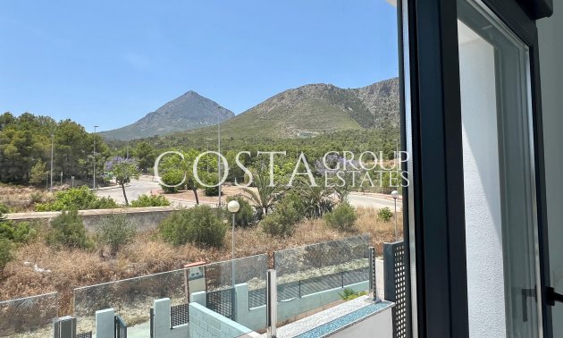 Neue Gebäude - detached -
Polop