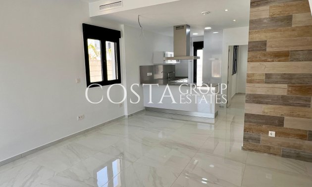 Neue Gebäude - detached -
Polop