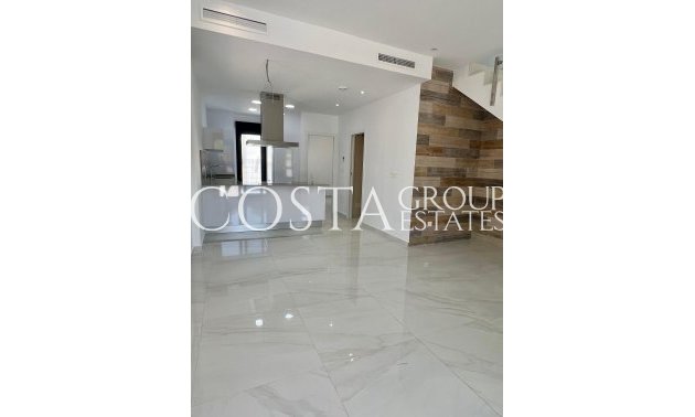 Neue Gebäude - detached -
Polop