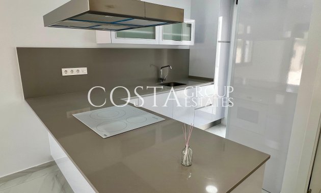 Neue Gebäude - detached -
Polop