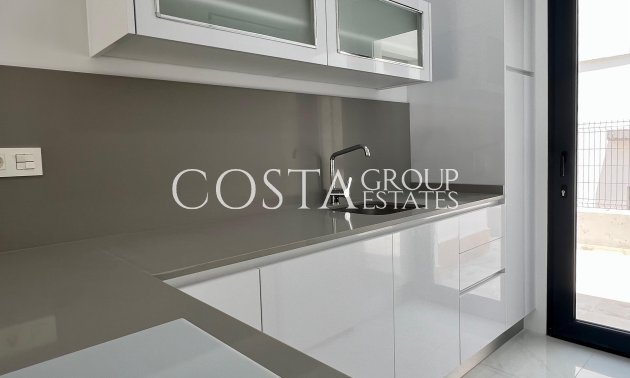 Neue Gebäude - detached -
Polop