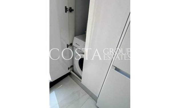 Neue Gebäude - detached -
Polop