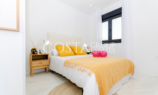 Nowy budynek - Willa -
Orihuela Costa