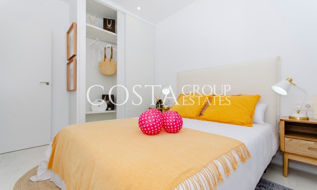 Nowy budynek - Willa -
Orihuela Costa