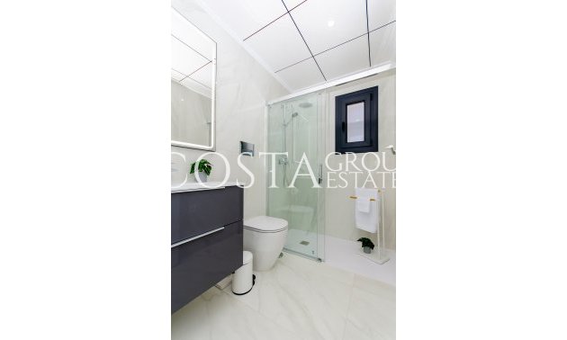 Nowy budynek - Willa -
Orihuela Costa