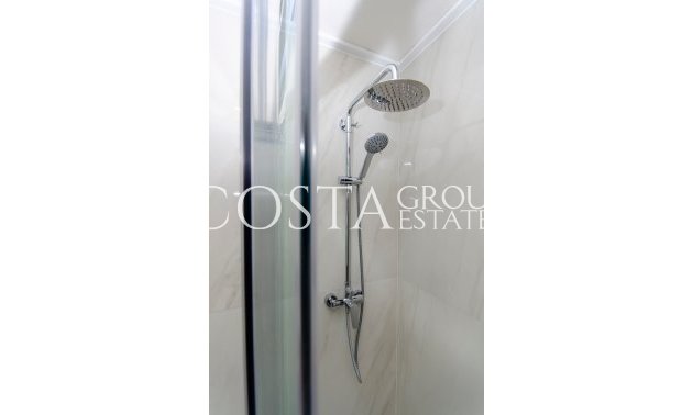 Nowy budynek - Willa -
Orihuela Costa