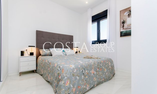 Nowy budynek - Willa -
Orihuela Costa