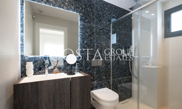 Neue Gebäude - Villa -
Elche - Corte Ingles