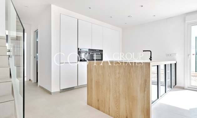 Nowy budynek - detached -
Los Montesinos