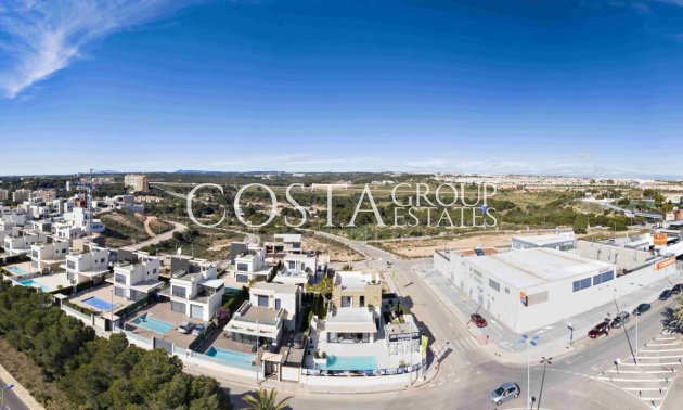 Nowy budynek - Willa -
Orihuela